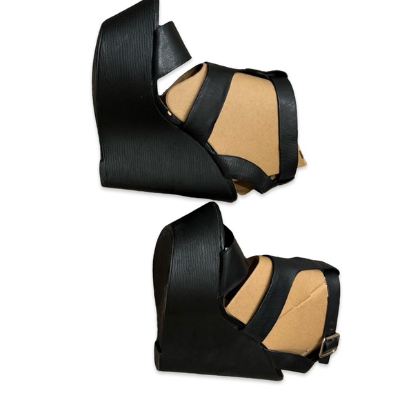ALDO Platform Black Leather Wedge Sandals size 6 - Picture 2 of 8